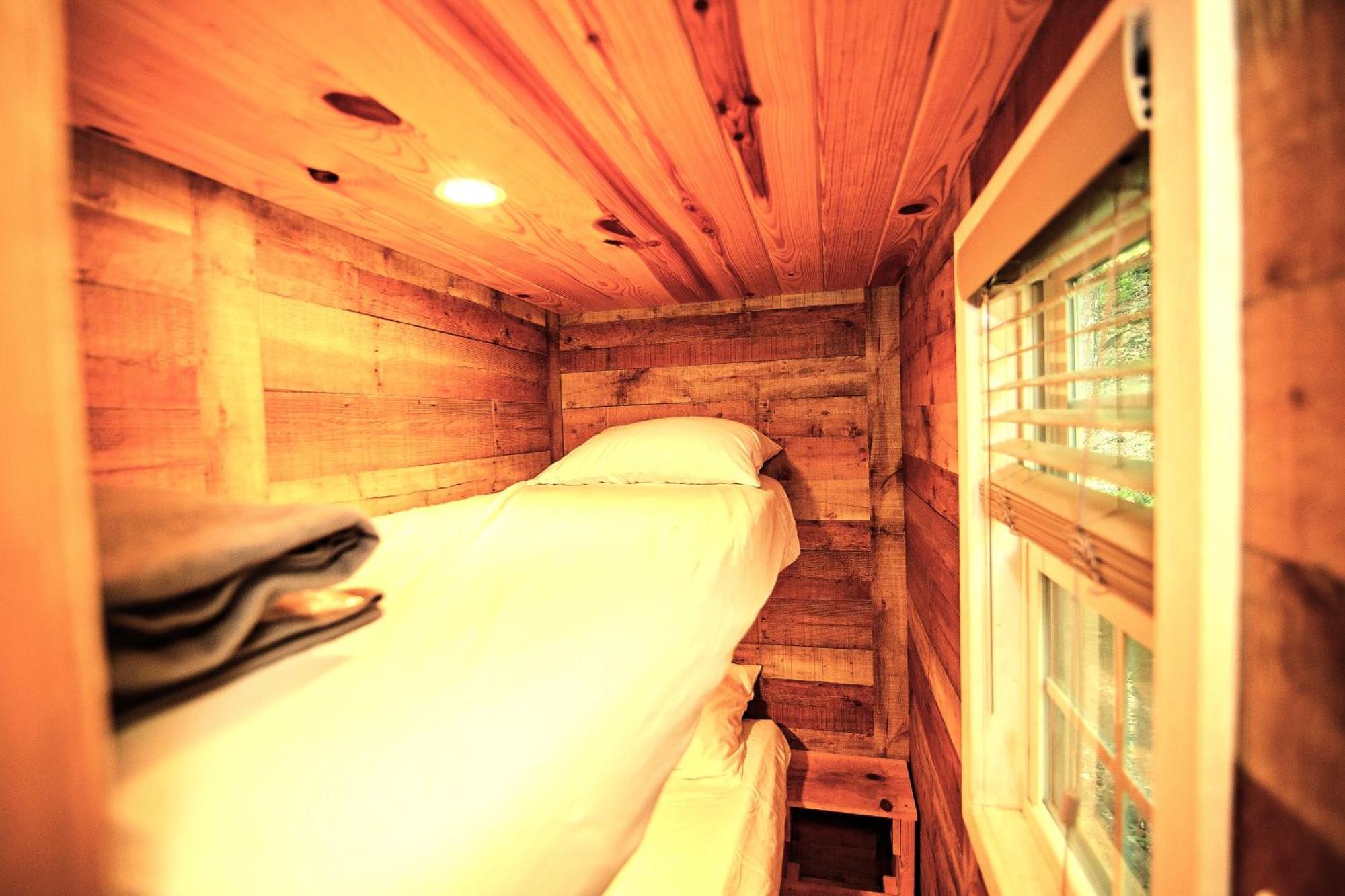 The Americana - Parker Creek Bend Cabins マーフリーズボロ エクステリア 写真
