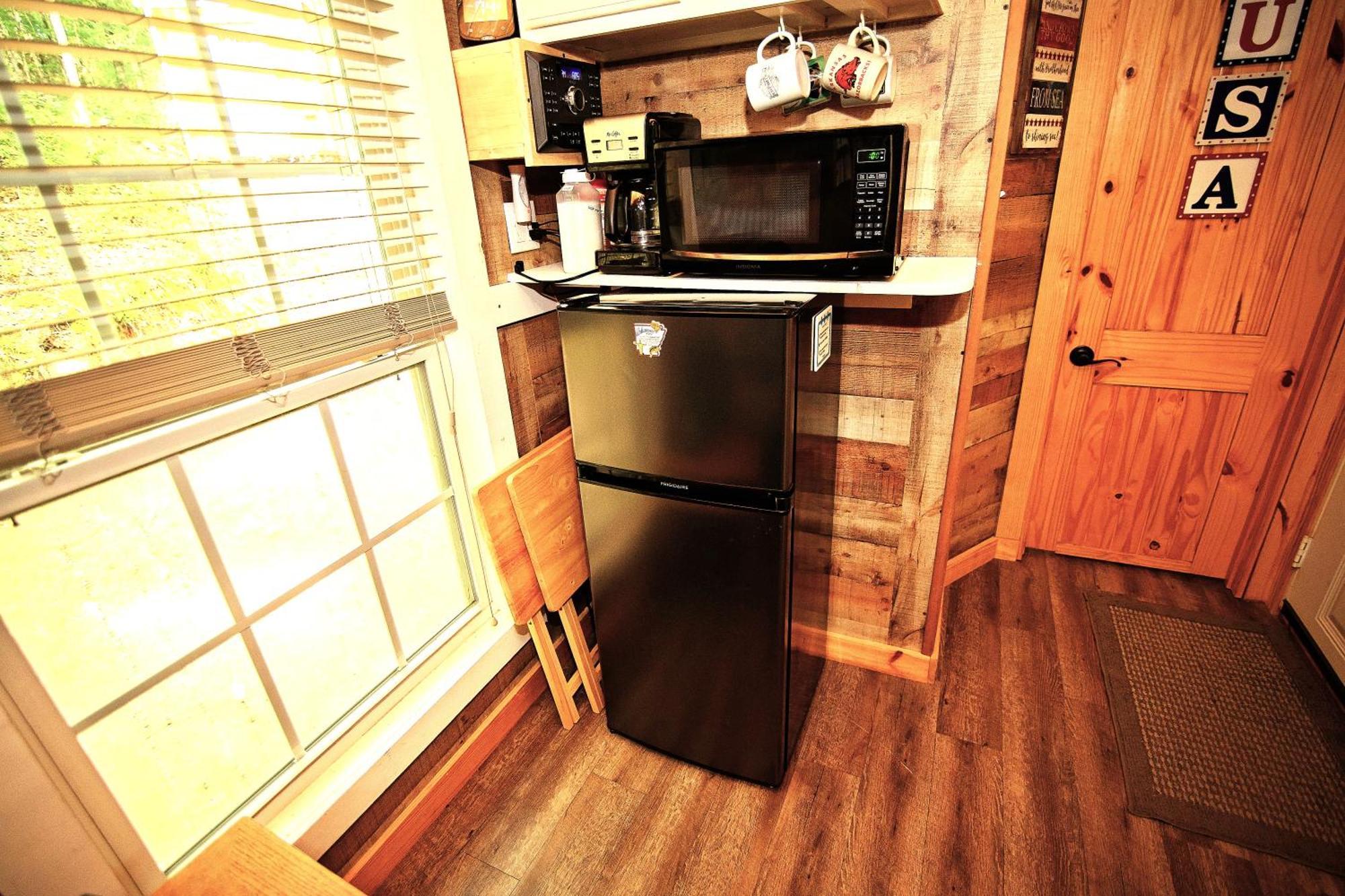 The Americana - Parker Creek Bend Cabins マーフリーズボロ エクステリア 写真
