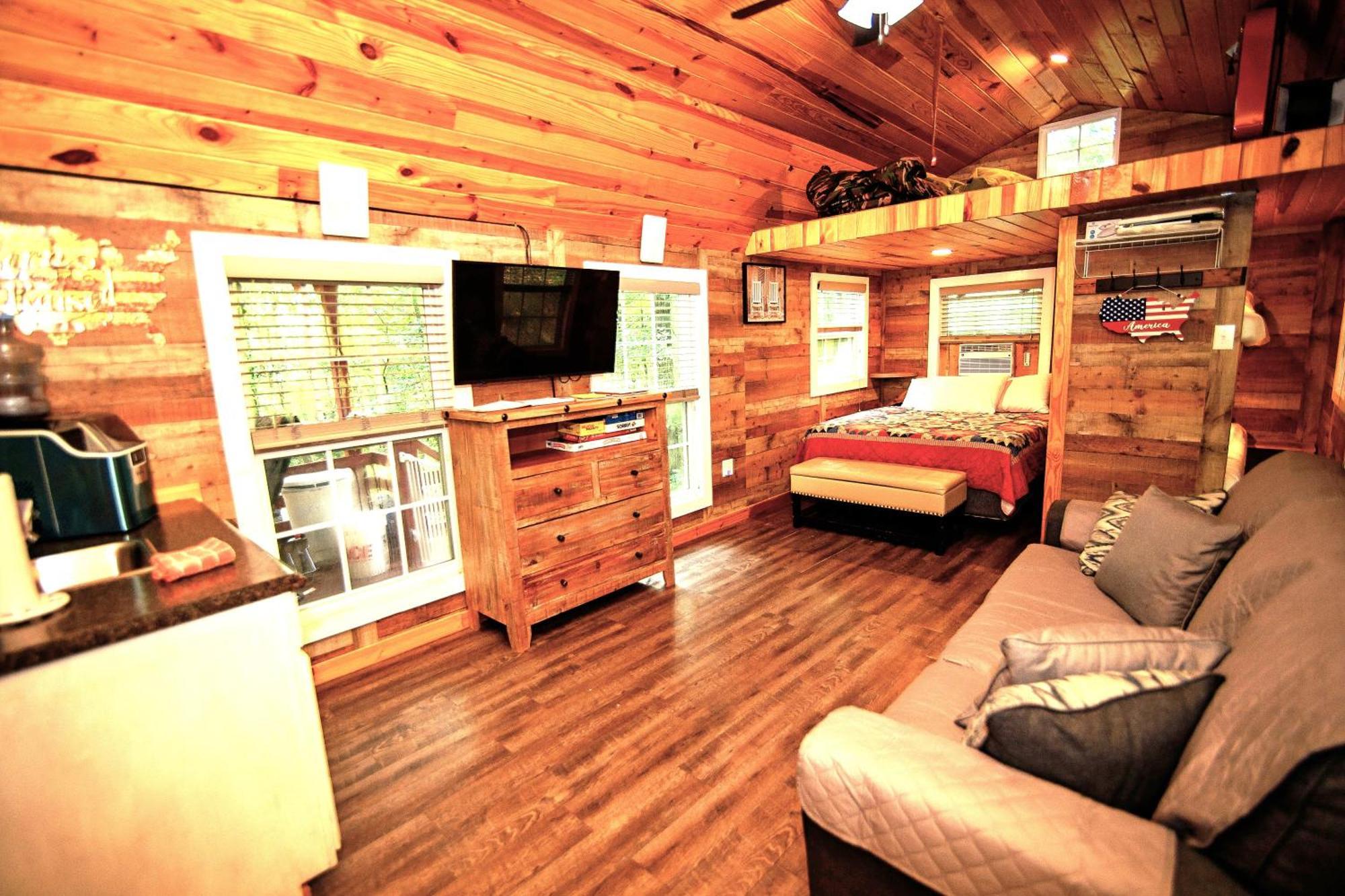 The Americana - Parker Creek Bend Cabins マーフリーズボロ エクステリア 写真